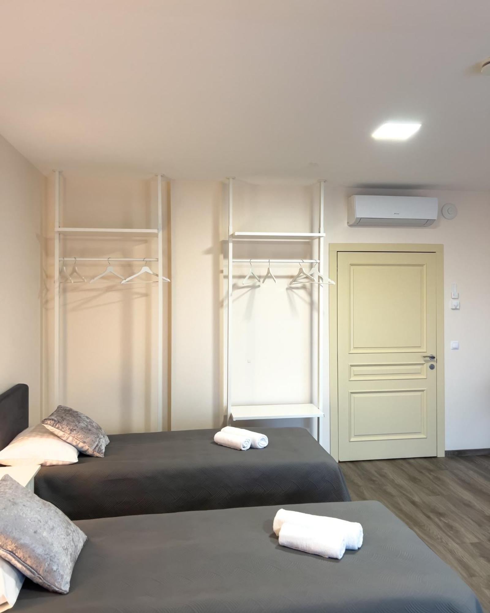 Sveciu Namai Zara Hotel Tytuvenai Kültér fotó