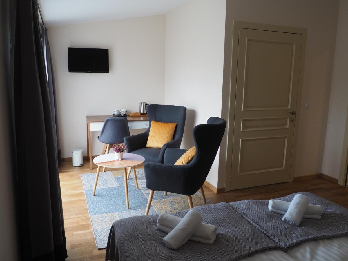 Sveciu Namai Zara Hotel Tytuvenai Kültér fotó